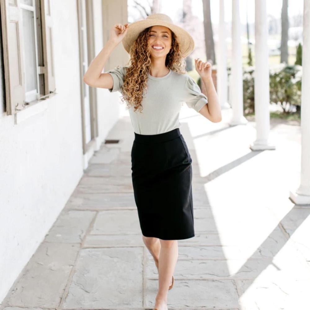 The Main Street Exchange black ‘Anna’ pencil skirt
